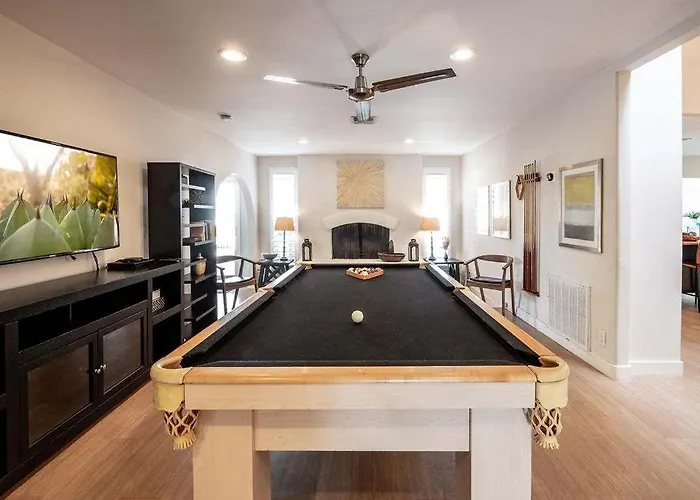 Desert Oasis Style Backyard Sleeps 18 Games * Phoenix