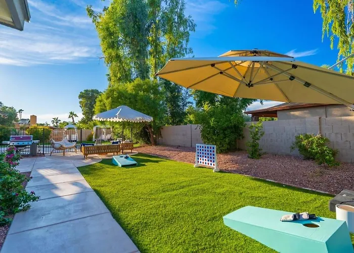 Desert Oasis Style Backyard Sleeps 18 Games