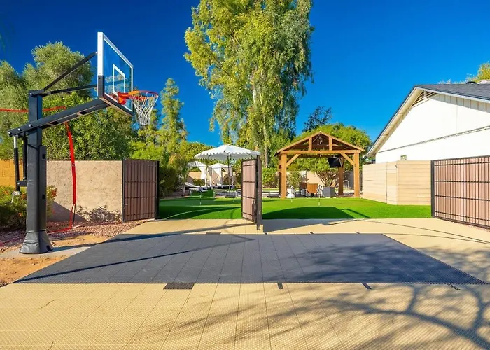 Desert Oasis Style Backyard Sleeps 18 Games * Phoenix