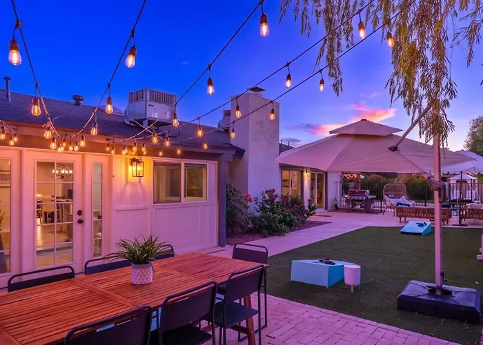 Desert Oasis Style Backyard Sleeps 18 Games Holiday home Phoenix